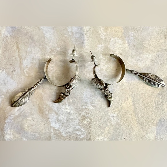 Sterling silver bear feather post earrings hoop tooth Native American artist - Picture 9 of 9